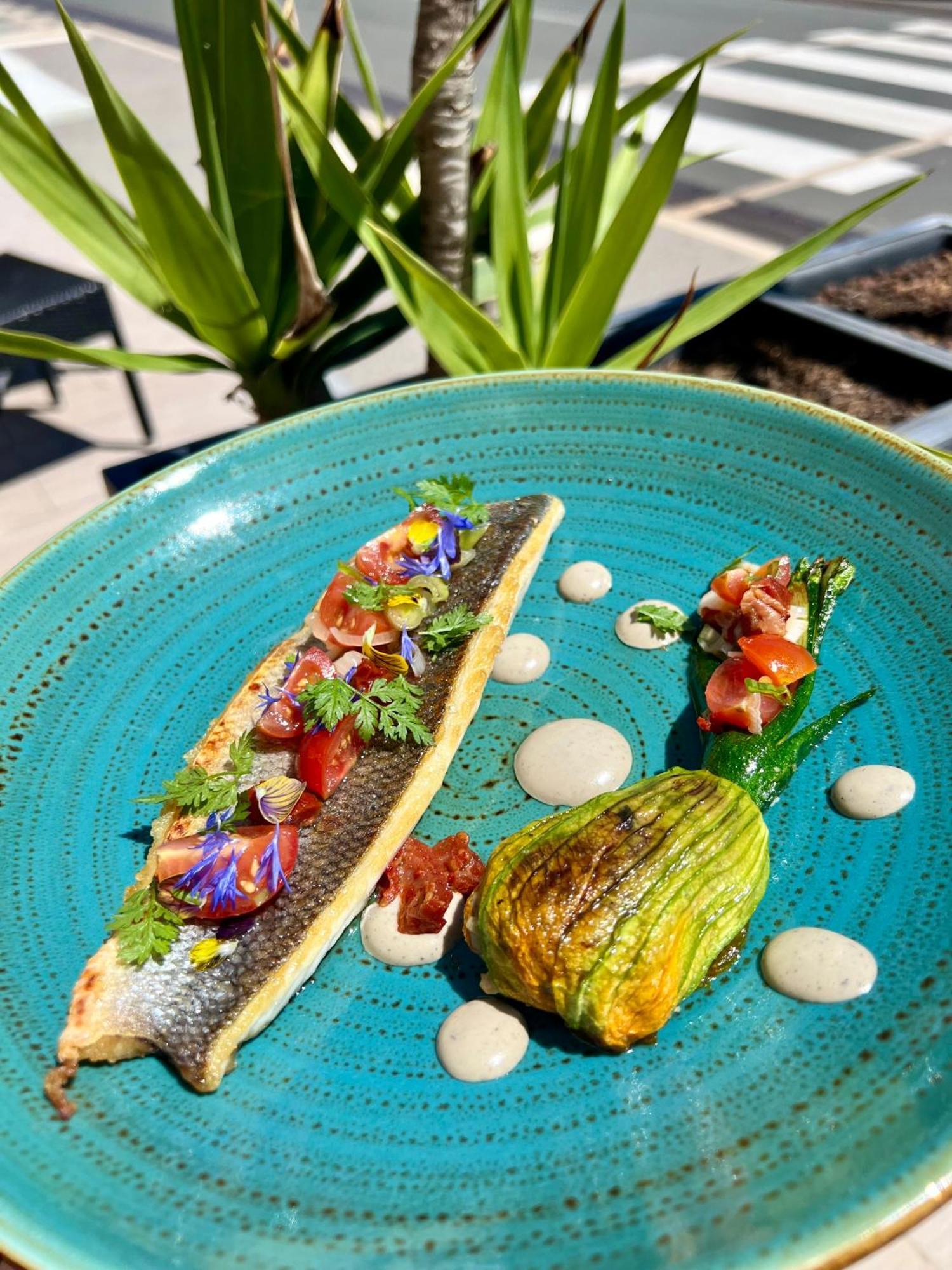 Logis Hotel & Restaurant Mediterranee Port-la-Nouvelle Eksteriør billede