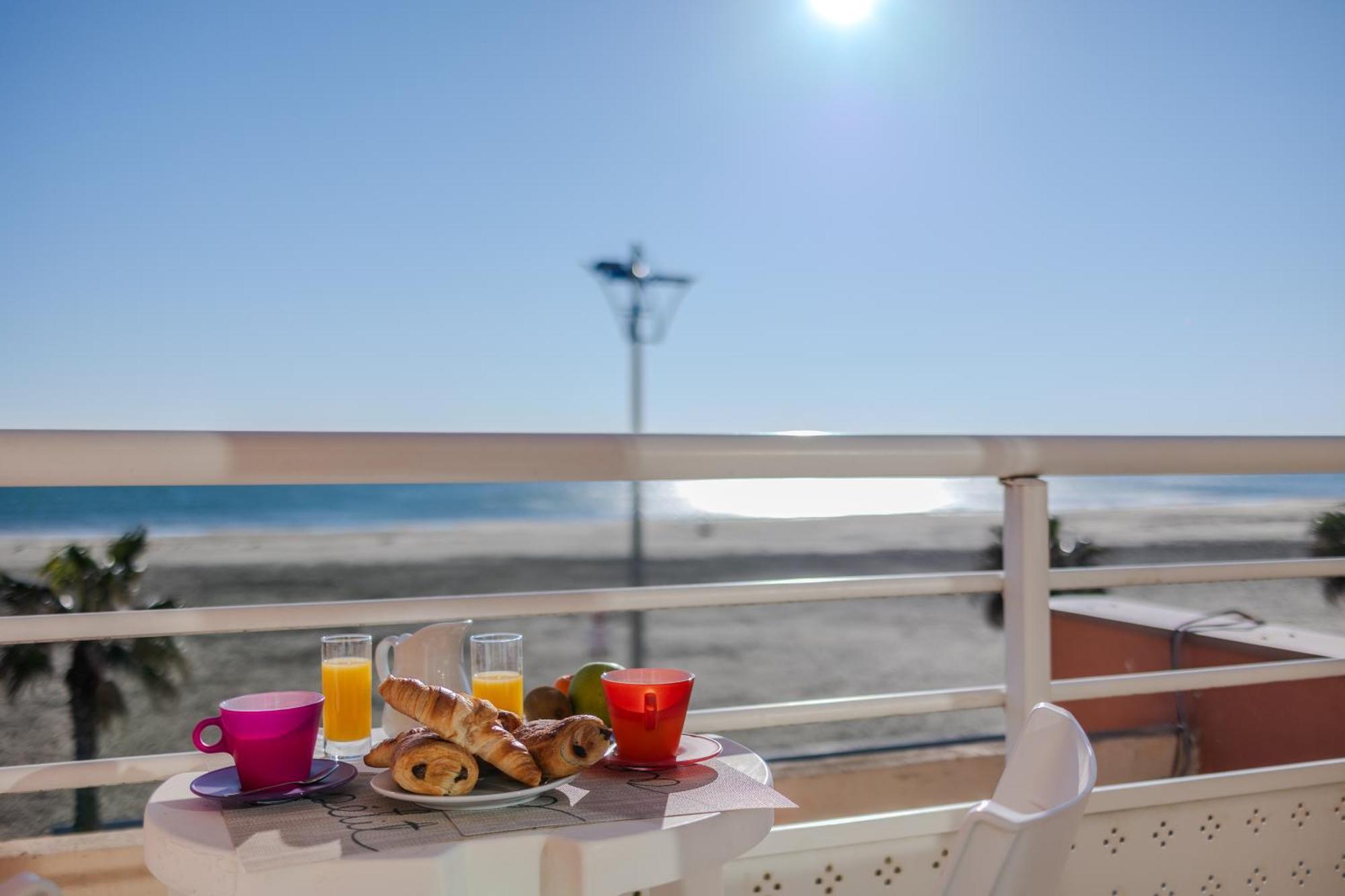 Logis Hotel & Restaurant Mediterranee Port-la-Nouvelle Eksteriør billede