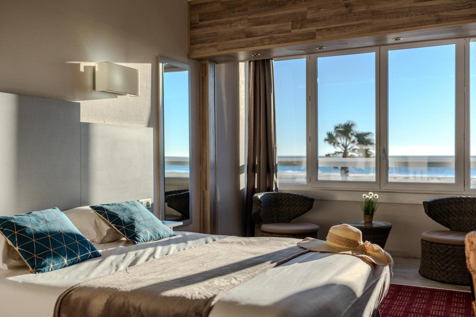 Logis Hotel & Restaurant Mediterranee Port-la-Nouvelle Eksteriør billede