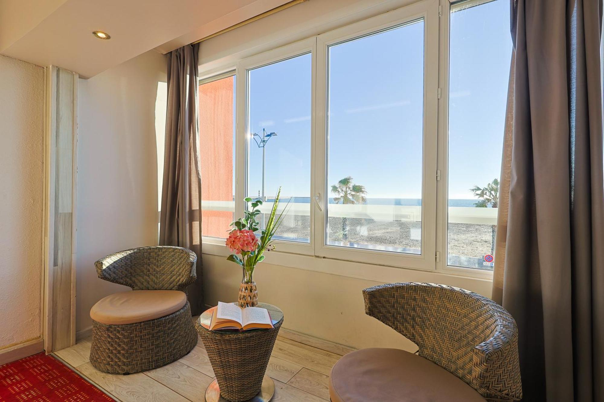 Logis Hotel & Restaurant Mediterranee Port-la-Nouvelle Eksteriør billede